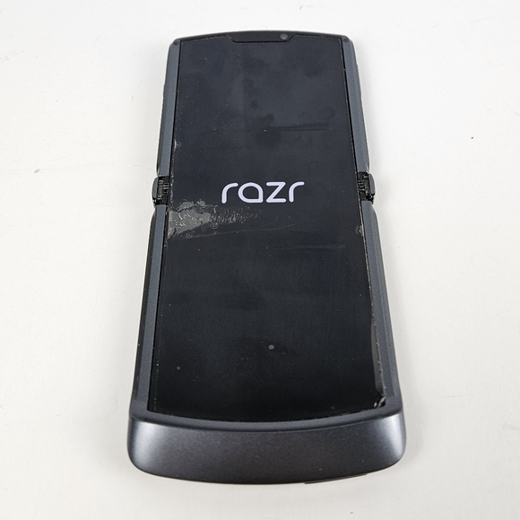 Motorola Razr 5G W/ Accessories | CIB T-Mobile Technology Phone Smartphone Tech - Picture 5 of 11